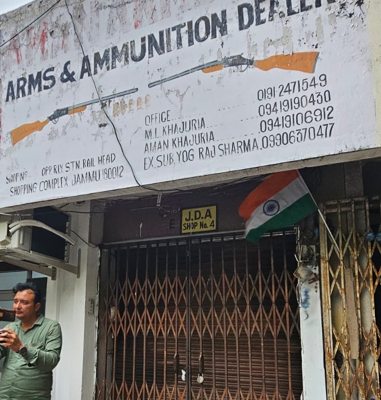 'Jammu Admin  acts on tip-off; illegal Arms dealership operating without Licence ; DC Rakesh Minhas directs more Inspections'